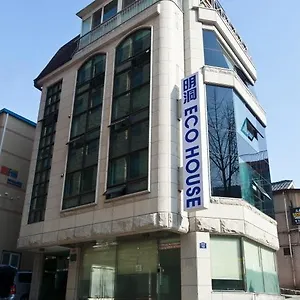 Myeongdong Ecohouse 2*, Seoul South Korea
